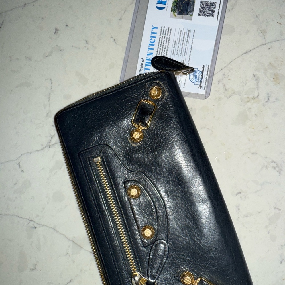 Balenciaga Black Leather CityWallet with Gold Accents - Picture 9 of 9